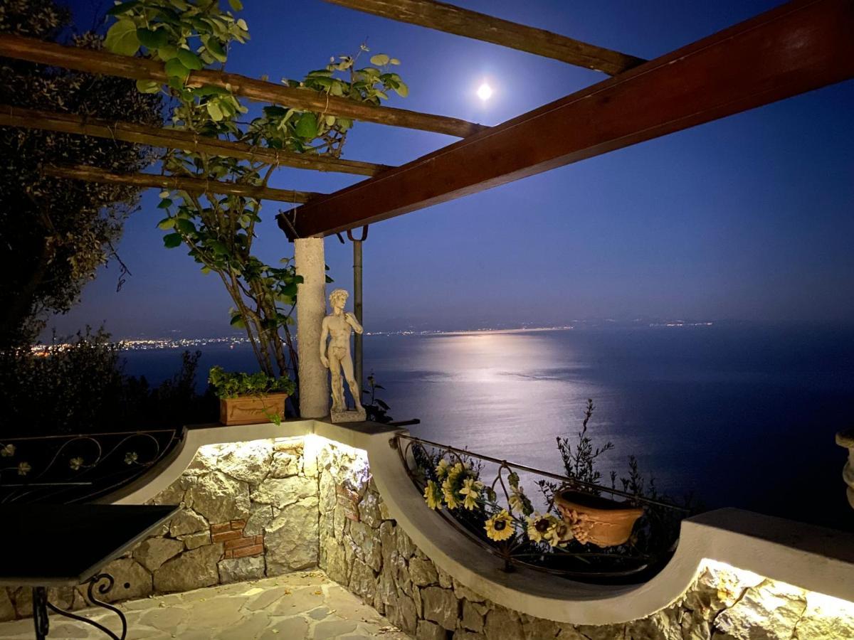 B&B Miramare Аджерола Экстерьер фото