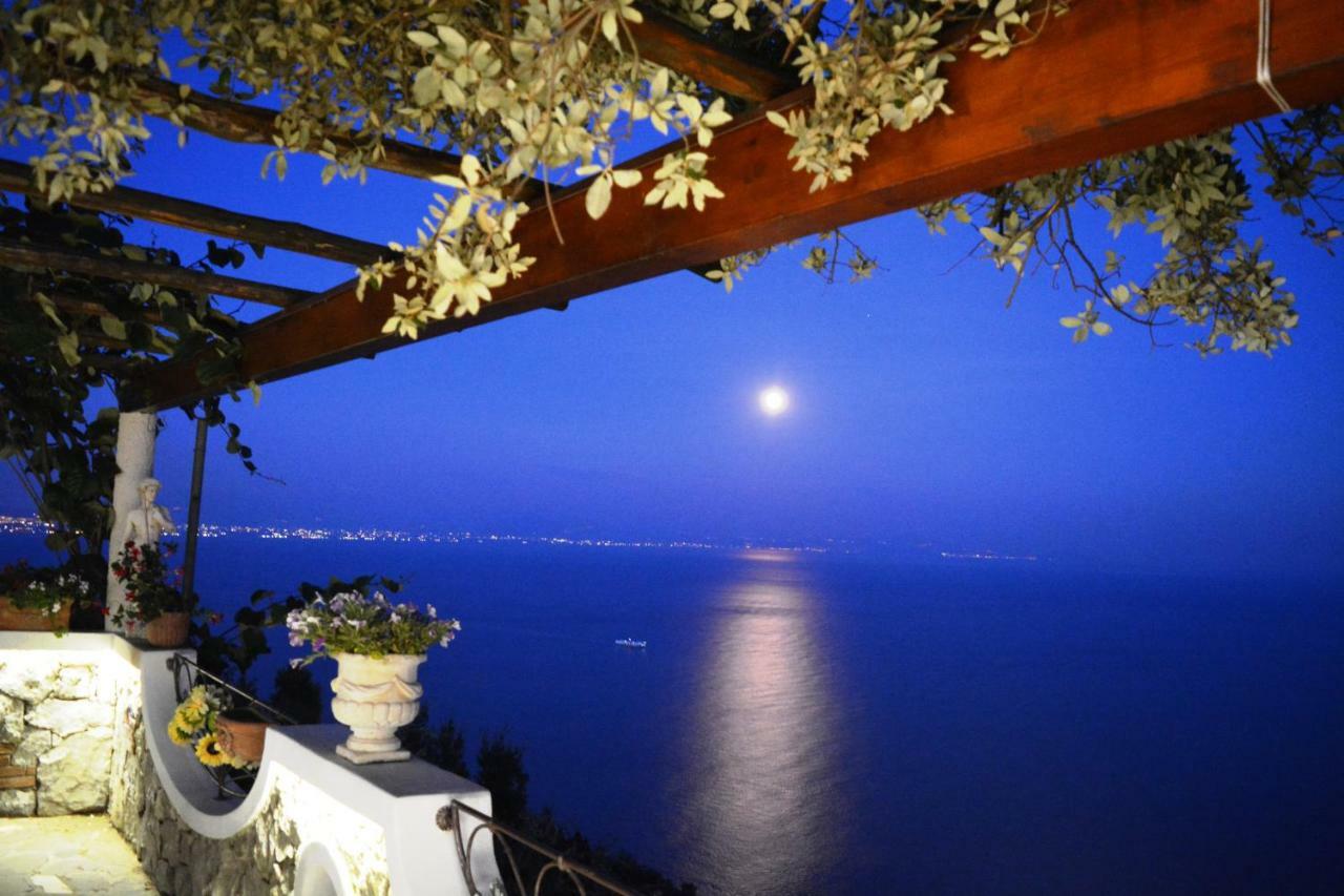 B&B Miramare Аджерола Экстерьер фото