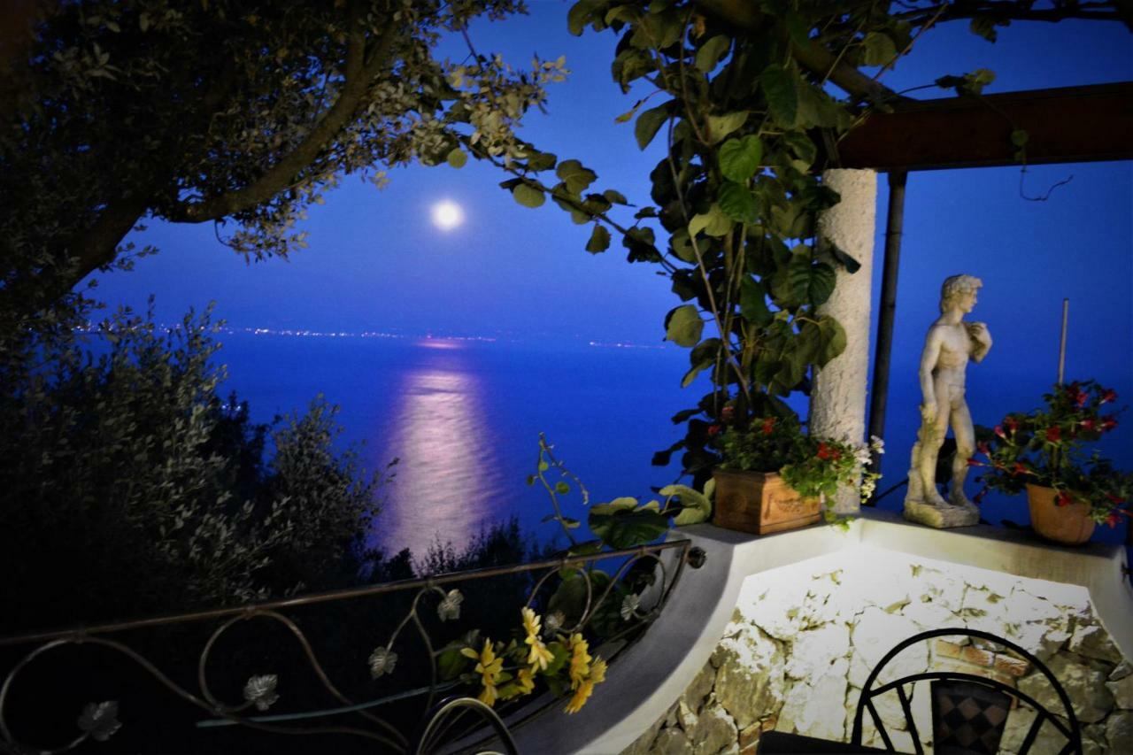 B&B Miramare Аджерола Экстерьер фото